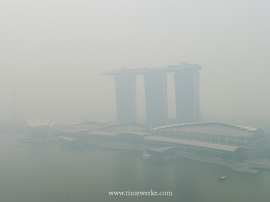 Due to the haze over Singapore, it was even easier to create what is known in photography as the shallow depth of field effect and that is, keeping Blancpain’s Fifty Fathoms Bathyscaphe in sharp focus and having a blurry background as seen in the two earlier images. This image was taken at 12.37pm on 20 June 2013. The PSI at 1pm was 371, the day’s high. A PSI reading above 300 means that the air quality is hazardous. Photo: © TANG Portfolio