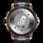 On the stainless steel case back of the IWC Aquatimer Chronograph Edition “Expedition Charles Darwin” is the portrait of Charles Darwin. Photo: © IWC