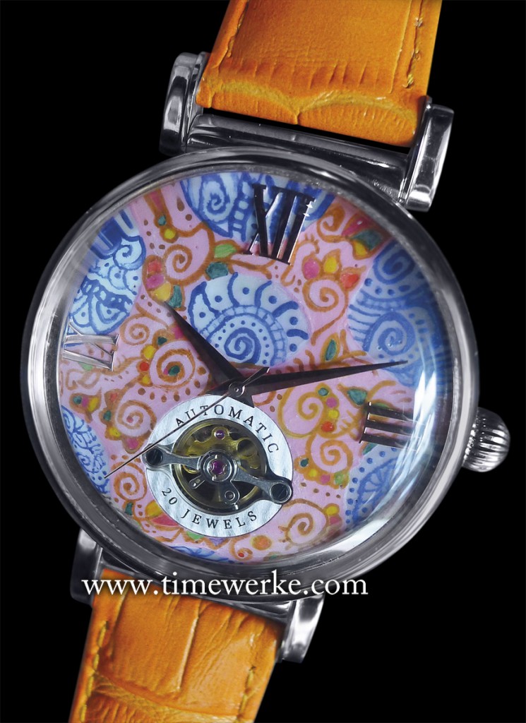 The Arbutus “Chek Jawa Batik” is part of the brand’s “Singapore Heritage” Commemorative watches featuring dials hand-painted by Elmo Chung of Hong Kong. Priced at SGD1,800 (Singapore dollars), this “Chek Jawa” hand-painted dial is inspired by batik prints and Chek Jawa. Chek Jawa is a rich ecosystem located on Pulau Ubin, one of Singapore’s islands. The original Arbutus dial had a mother-of-pearl finishing. Photo: © TANG Portfolio. 2014